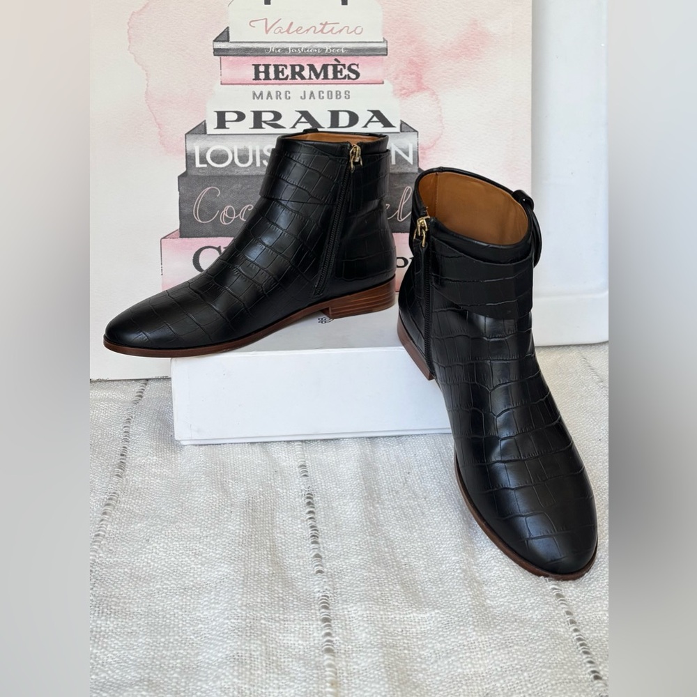 Sezane Sara Low Flat Ankle Booties in Black Croc Embossed Leather FR 37 = 6.5 - Picture 3 of 14